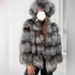 Luxurious Silver Fox real fur coat (size S) and Hat